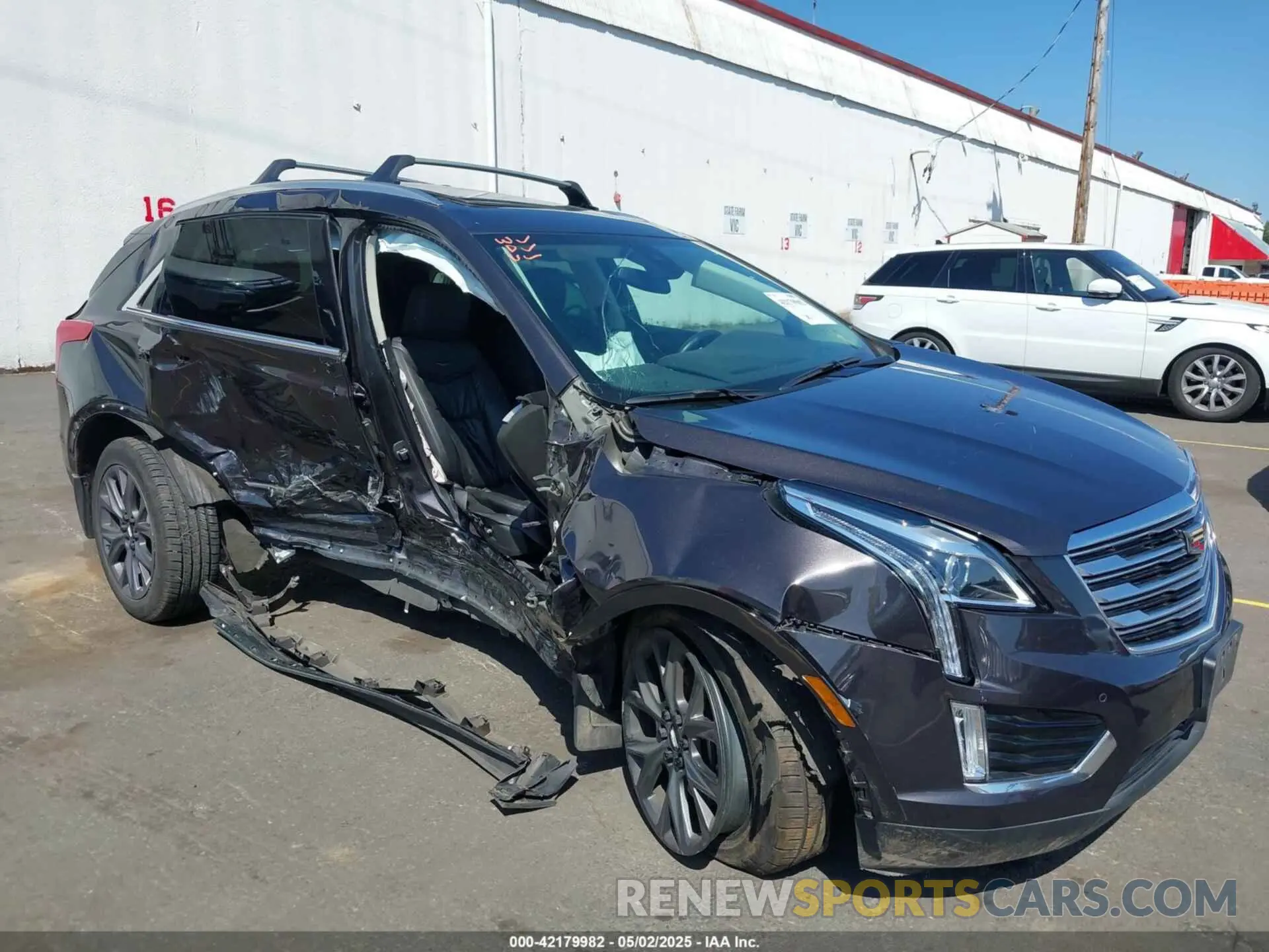 6 Photograph of a damaged car 1GYKNDRS0KZ171524 CADILLAC XT5 2019