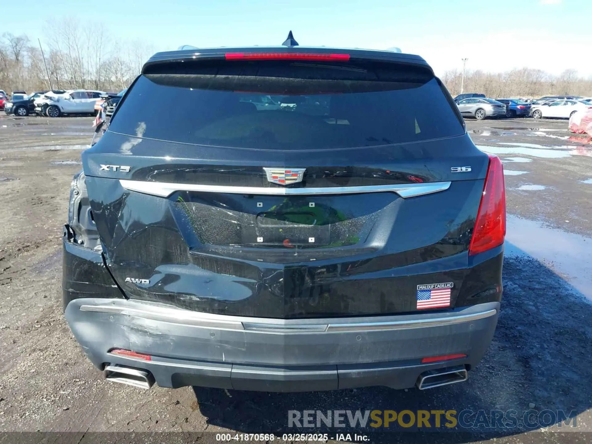 18 Photograph of a damaged car 1GYKNDRS0KZ219247 CADILLAC XT5 2019