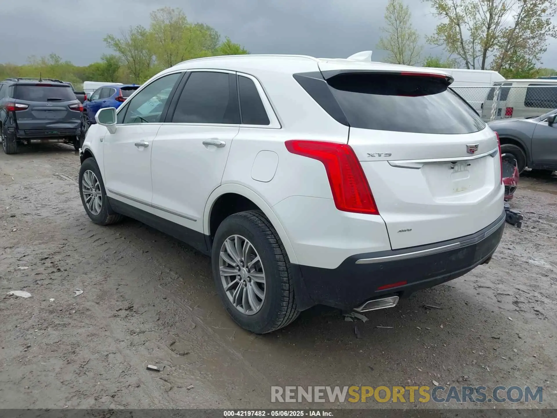 3 Photograph of a damaged car 1GYKNDRS0KZ233178 CADILLAC XT5 2019