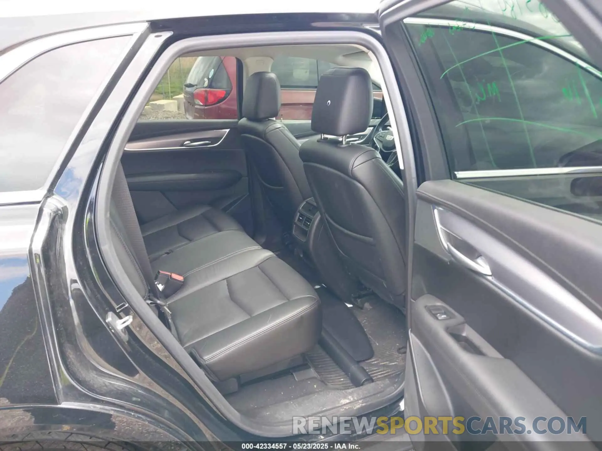 8 Фотография поврежденного автомобиля 1GYKNDRS6KZ107892 CADILLAC XT5 2019