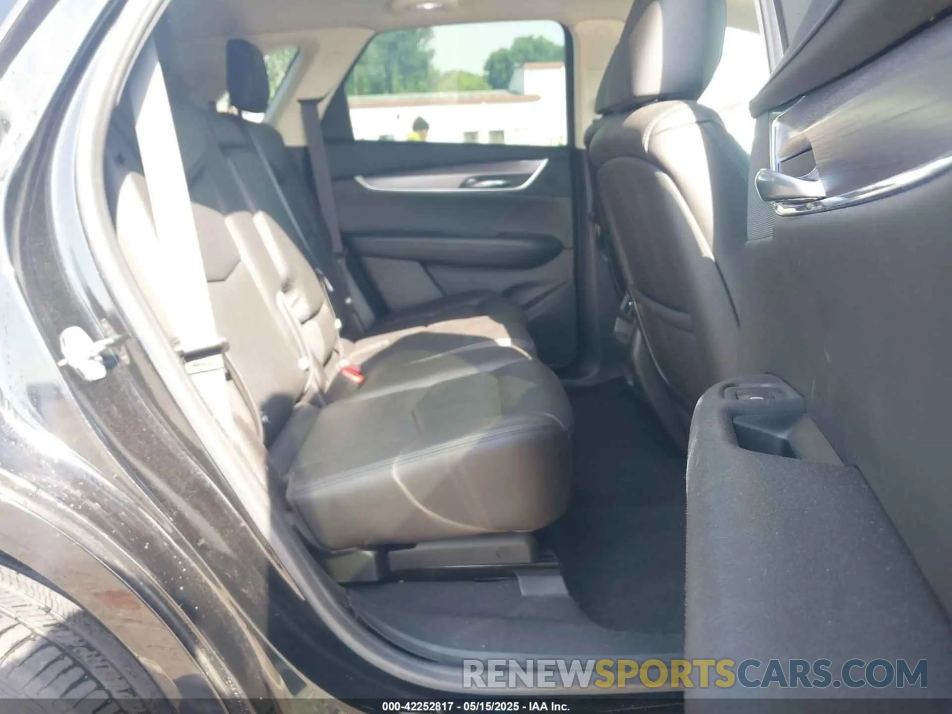 8 Фотография поврежденного автомобиля 1GYKNDRS6KZ202078 CADILLAC XT5 2019