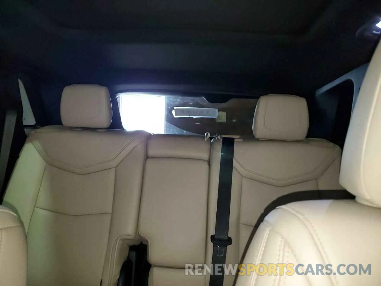 10 Photograph of a damaged car 1GYKNDRS7KZ160956 CADILLAC XT5 2019