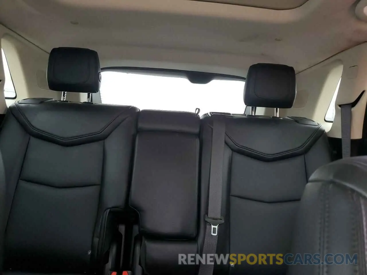 10 Фотография поврежденного автомобиля 1GYKNDRS7KZ171794 CADILLAC XT5 2019