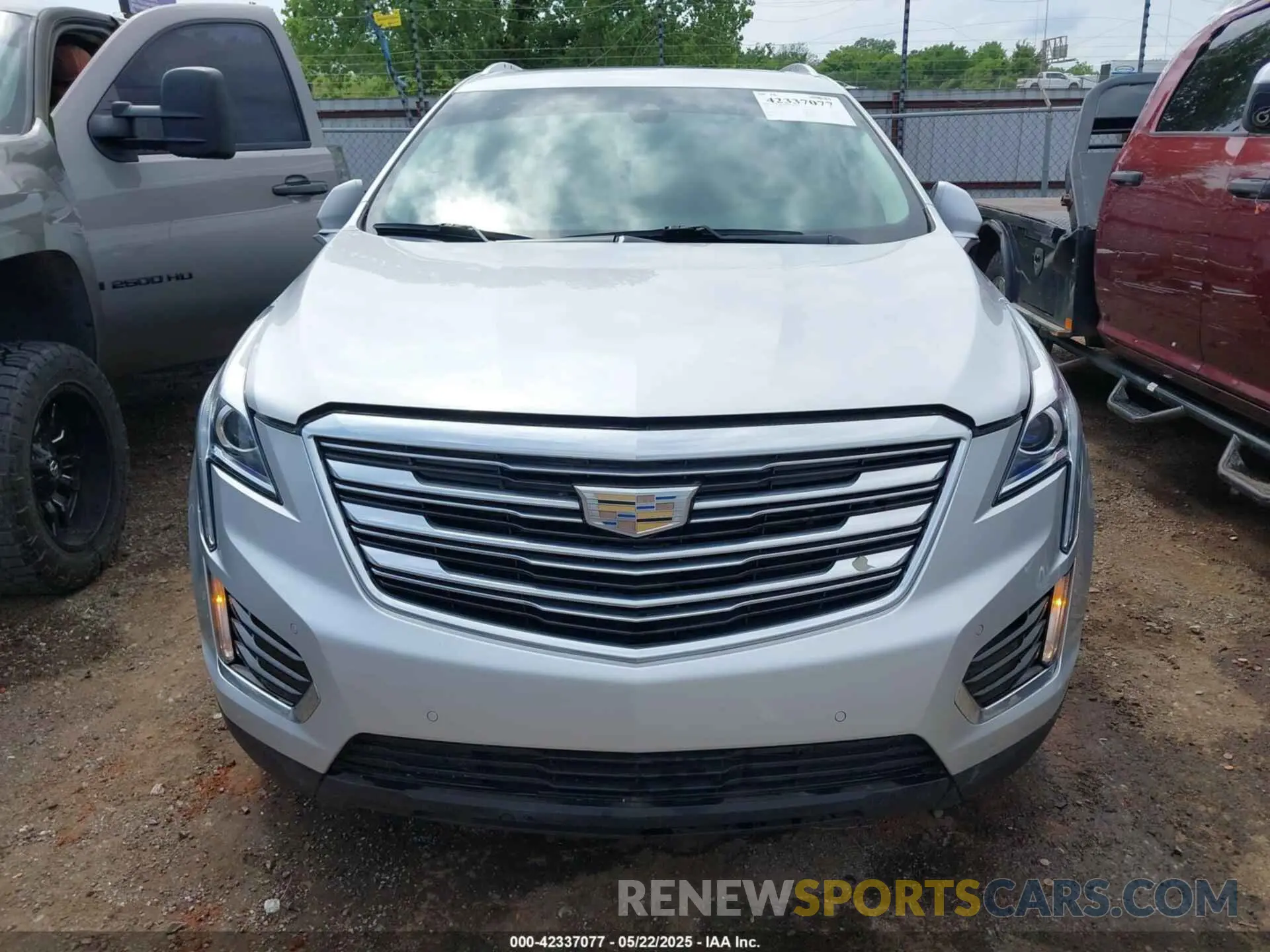 13 Photograph of a damaged car 1GYKNDRS7KZ239737 CADILLAC XT5 2019