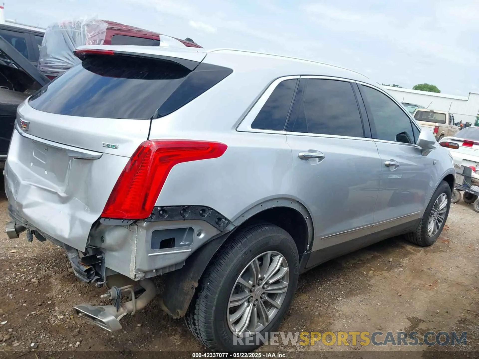 14 Photograph of a damaged car 1GYKNDRS7KZ239737 CADILLAC XT5 2019