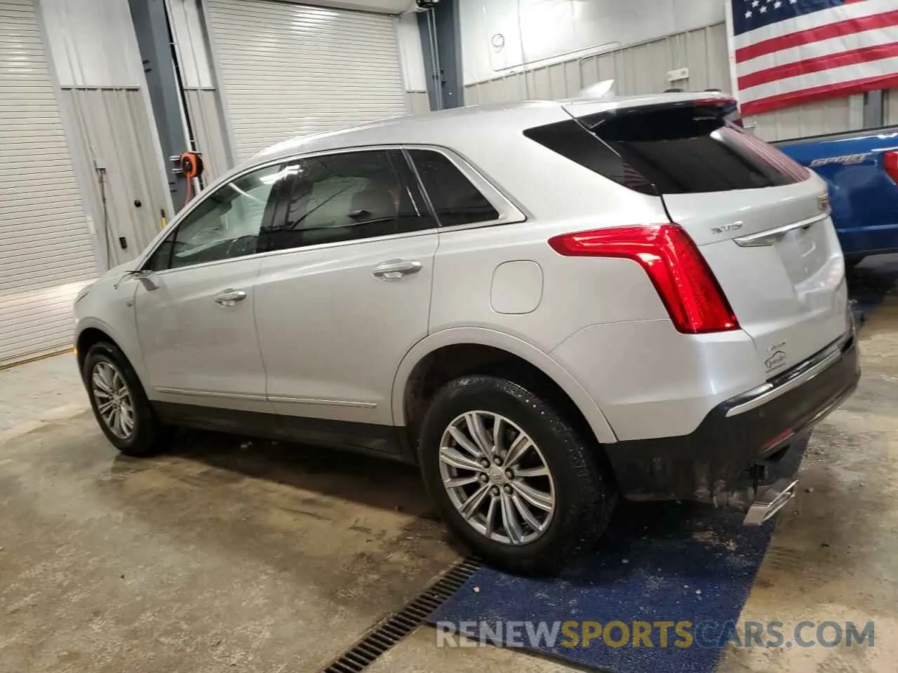 2 Photograph of a damaged car 1GYKNDRS9KZ121480 CADILLAC XT5 2019