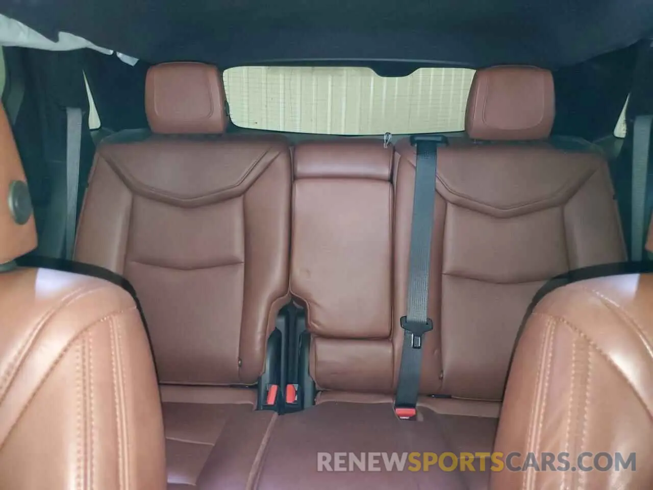 10 Photograph of a damaged car 1GYKNDRS9KZ257012 CADILLAC XT5 2019