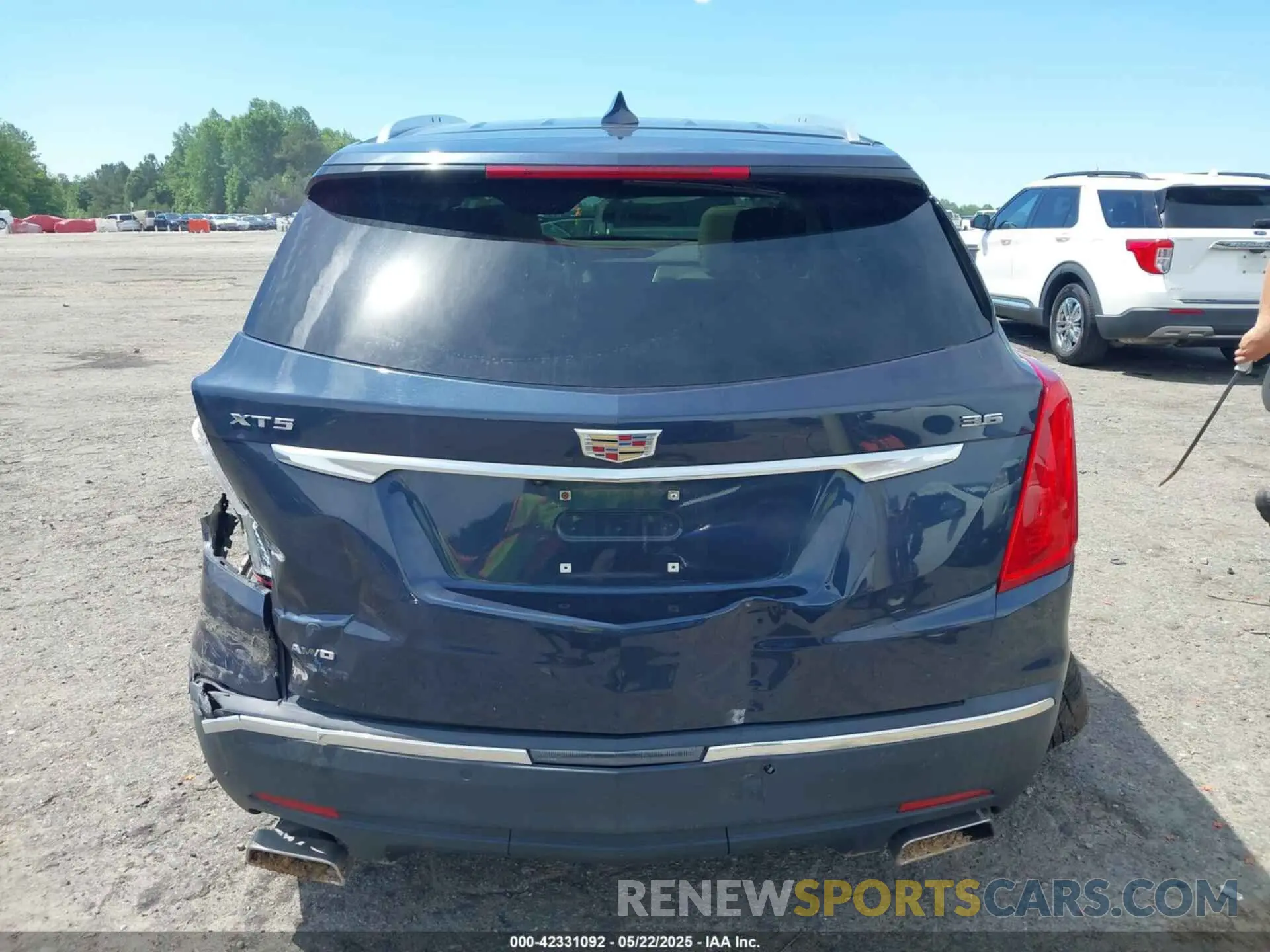 16 Photograph of a damaged car 1GYKNDRSXKZ232989 CADILLAC XT5 2019