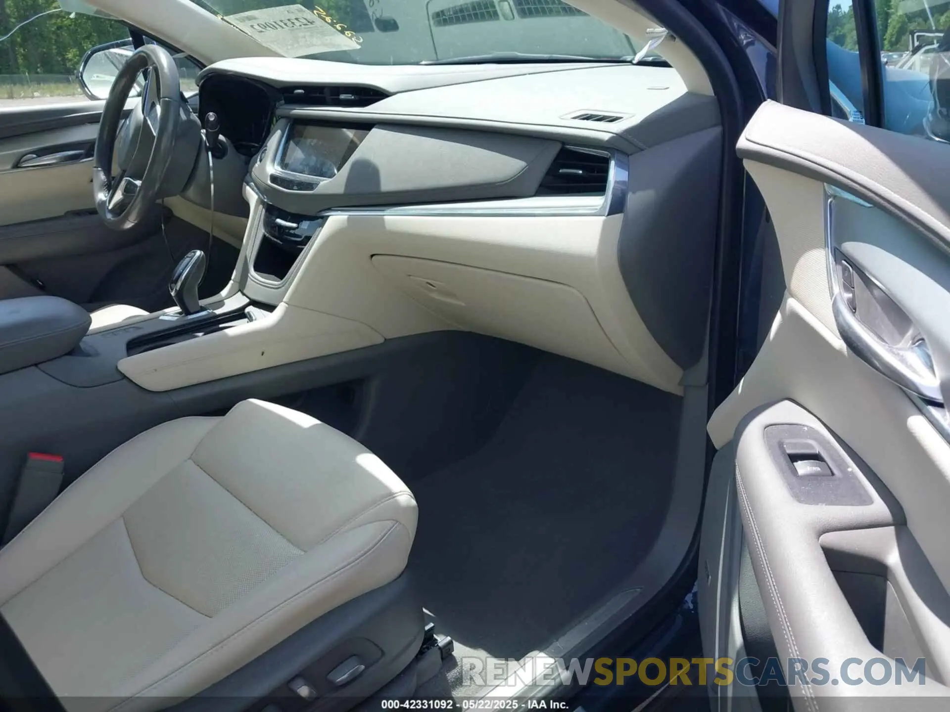 5 Photograph of a damaged car 1GYKNDRSXKZ232989 CADILLAC XT5 2019