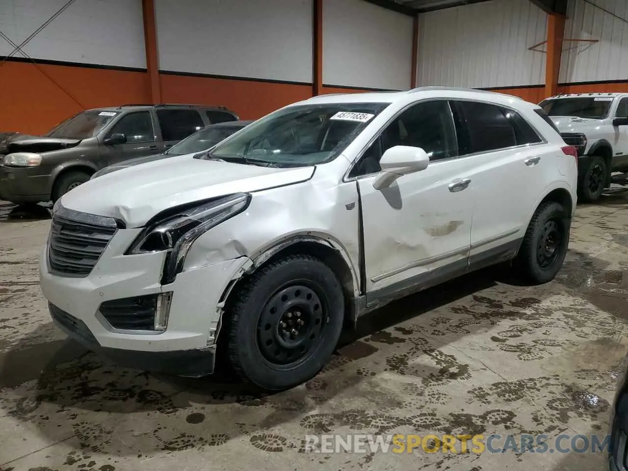 1 Photograph of a damaged car 1GYKNDRSXKZ238002 CADILLAC XT5 2019
