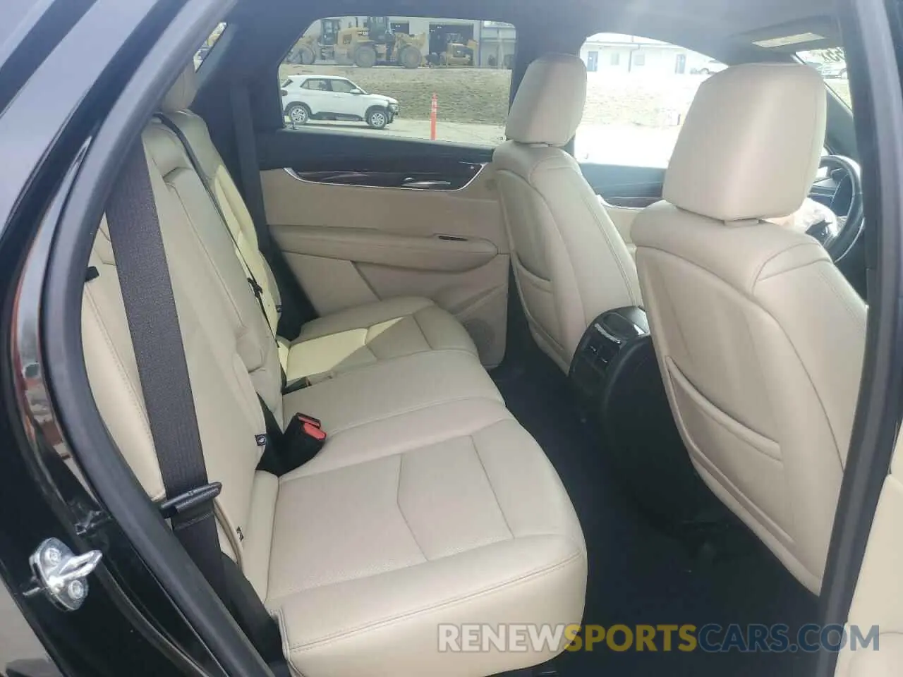 11 Photograph of a damaged car 1GYKNFRS5KZ113260 CADILLAC XT5 2019