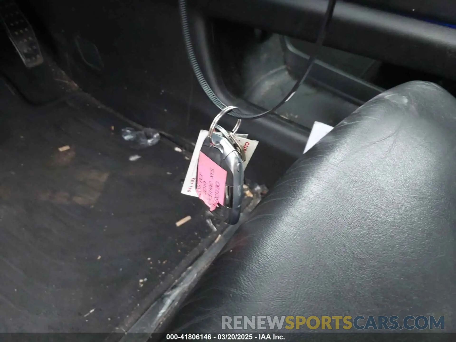 11 Photograph of a damaged car 1GYKNFRS8KZ239015 CADILLAC XT5 2019