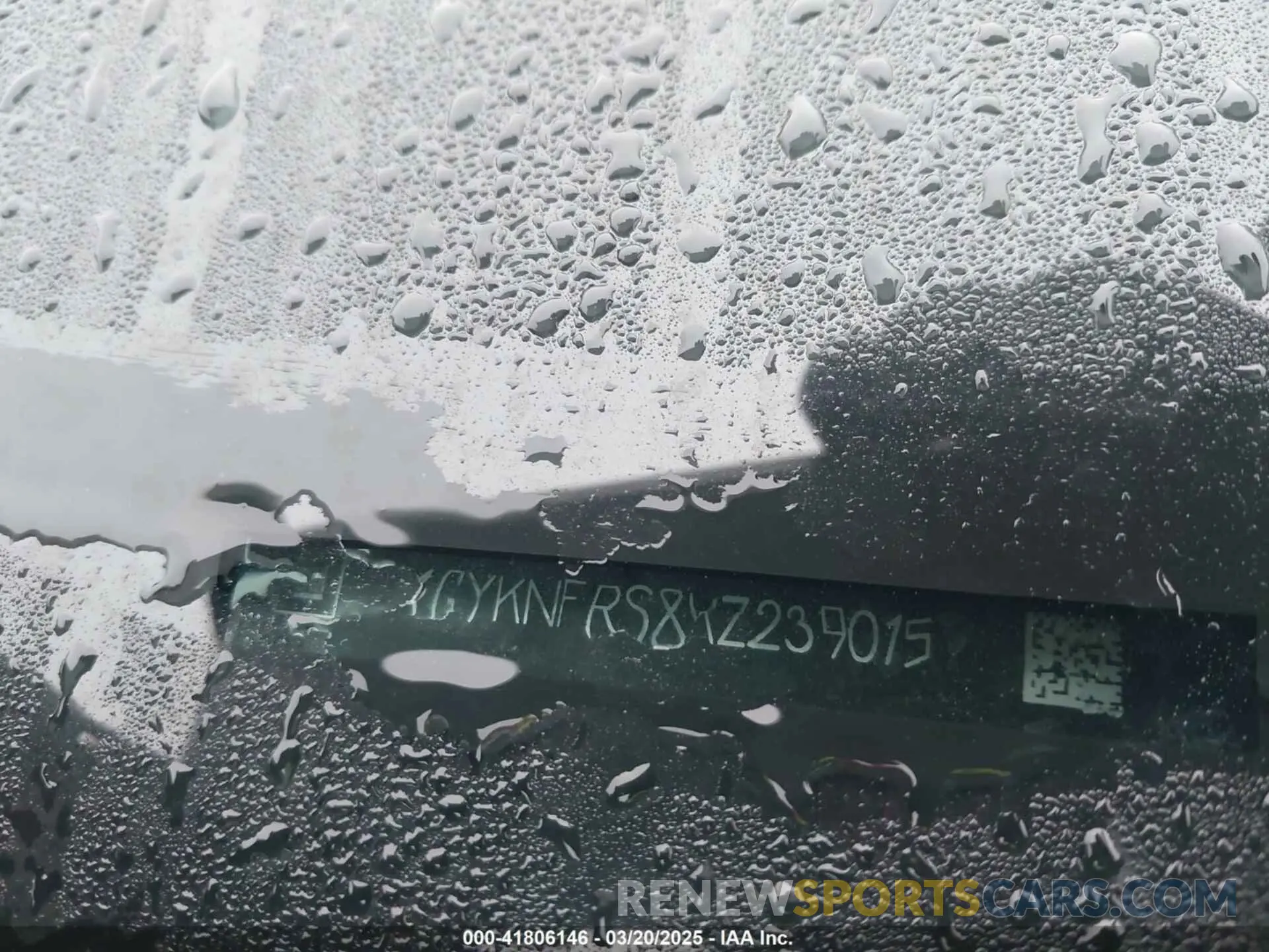 17 Photograph of a damaged car 1GYKNFRS8KZ239015 CADILLAC XT5 2019