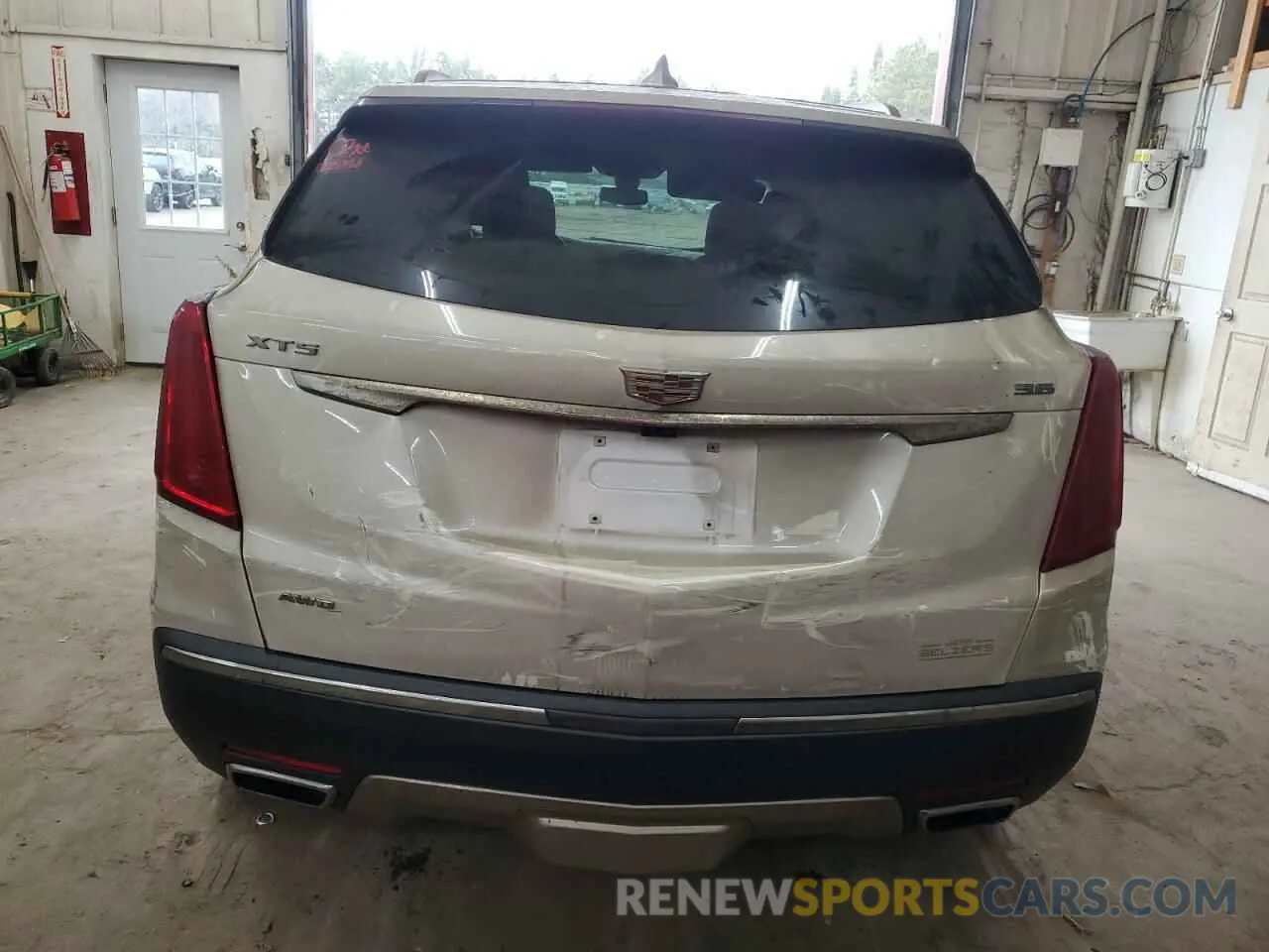 6 Photograph of a damaged car 1GYKNGRS6KZ236619 CADILLAC XT5 2019