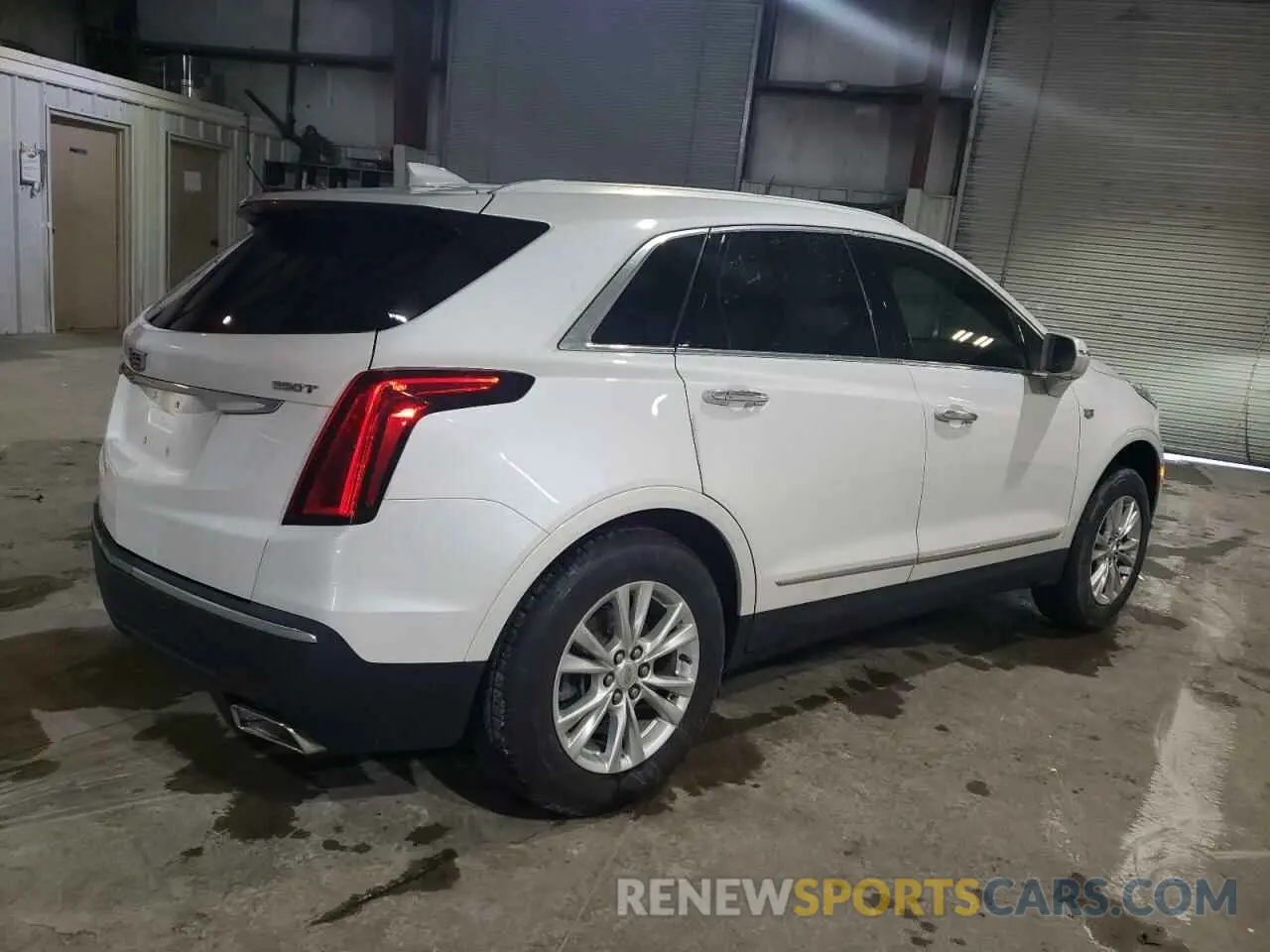 3 Photograph of a damaged car 1GYKNAR42LZ188116 CADILLAC XT5 2020