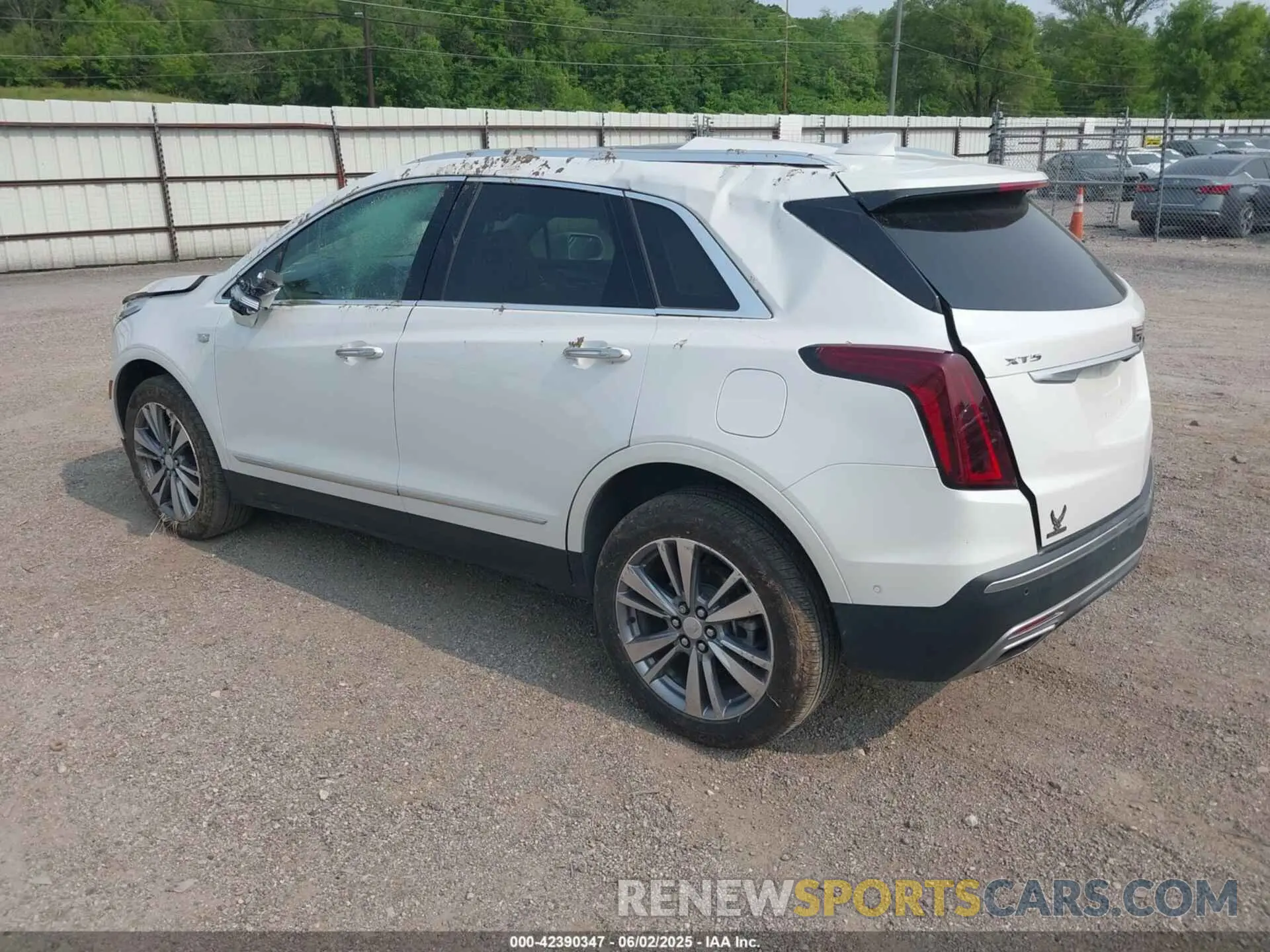 3 Фотография поврежденного автомобиля 1GYKNCRS0LZ116986 CADILLAC XT5 2020