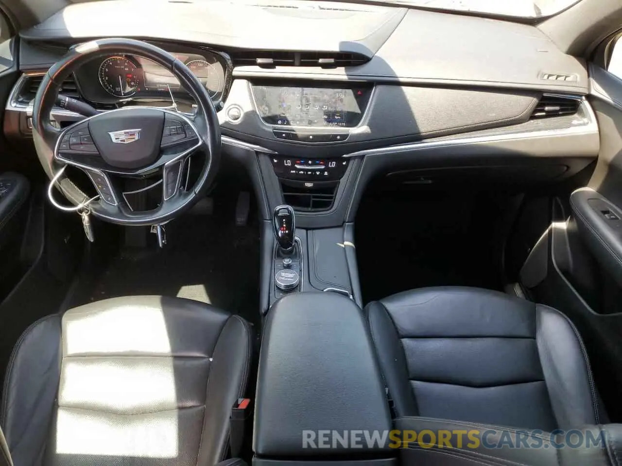 8 Photograph of a damaged car 1GYKNCRS1LZ124949 CADILLAC XT5 2020