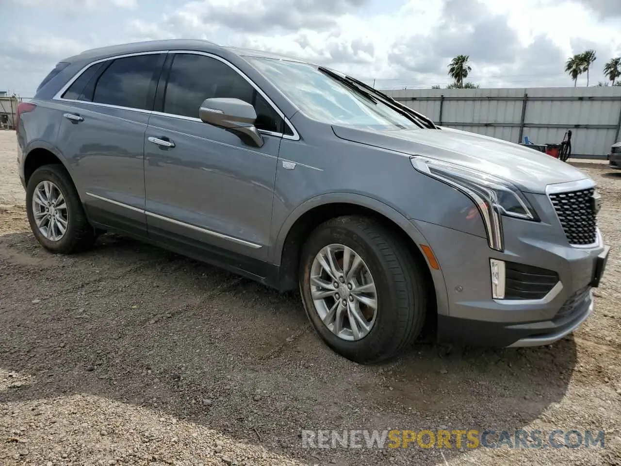 4 Фотография поврежденного автомобиля 1GYKNCRS3LZ190399 CADILLAC XT5 2020