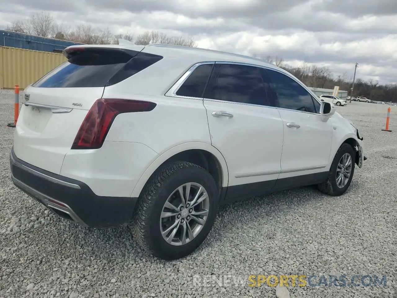 3 Photograph of a damaged car 1GYKNCRS3LZ240797 CADILLAC XT5 2020