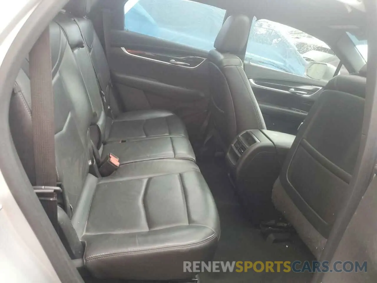 11 Фотография поврежденного автомобиля 1GYKNCRS4LZ123097 CADILLAC XT5 2020