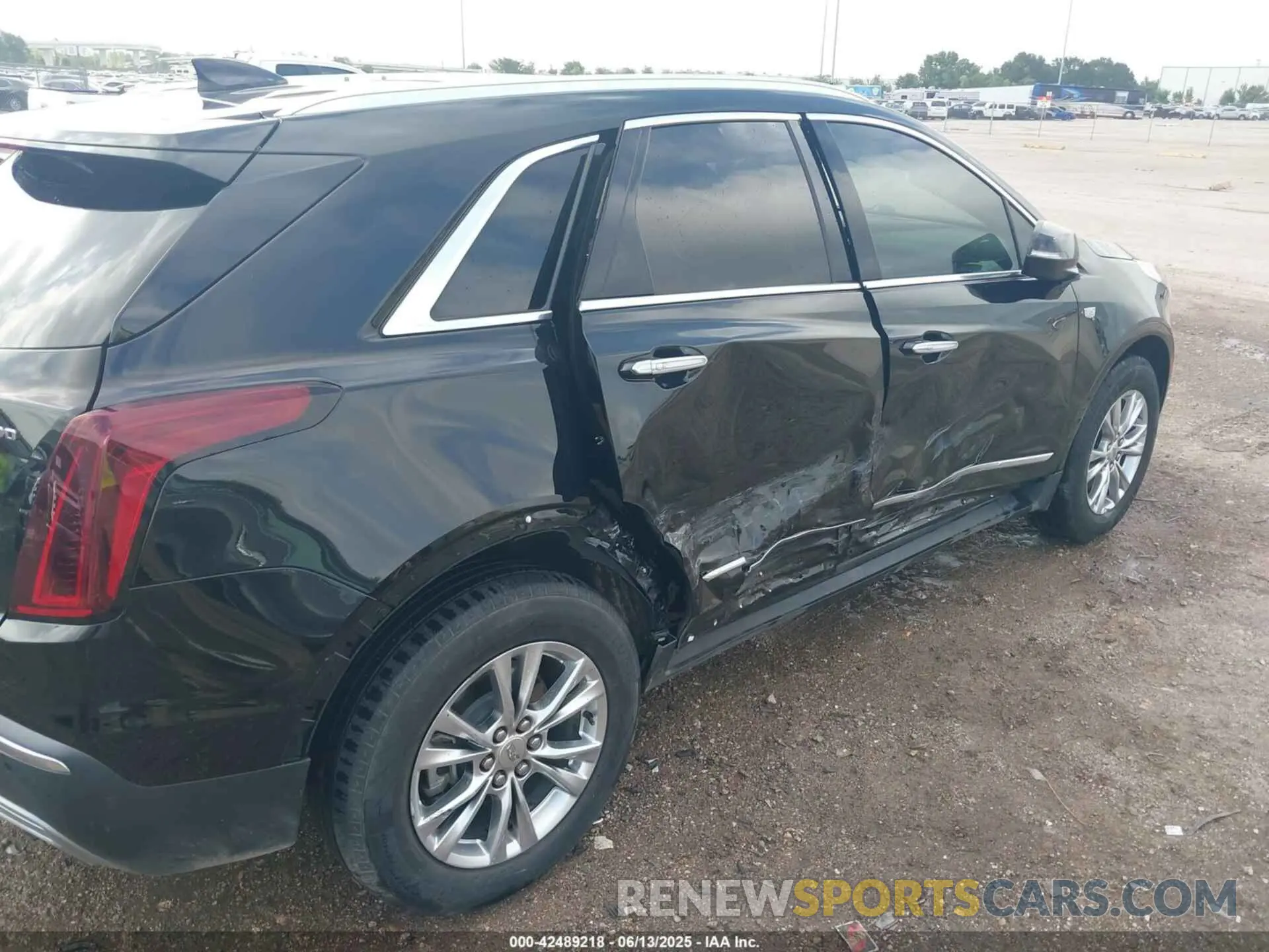 17 Фотография поврежденного автомобиля 1GYKNCRS4LZ190170 CADILLAC XT5 2020