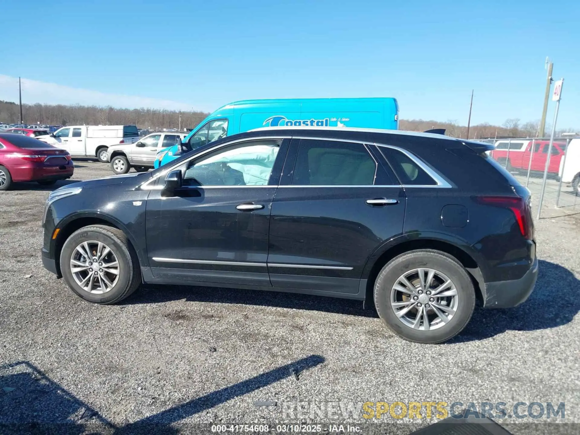 14 Photograph of a damaged car 1GYKNCRS5LZ236055 CADILLAC XT5 2020
