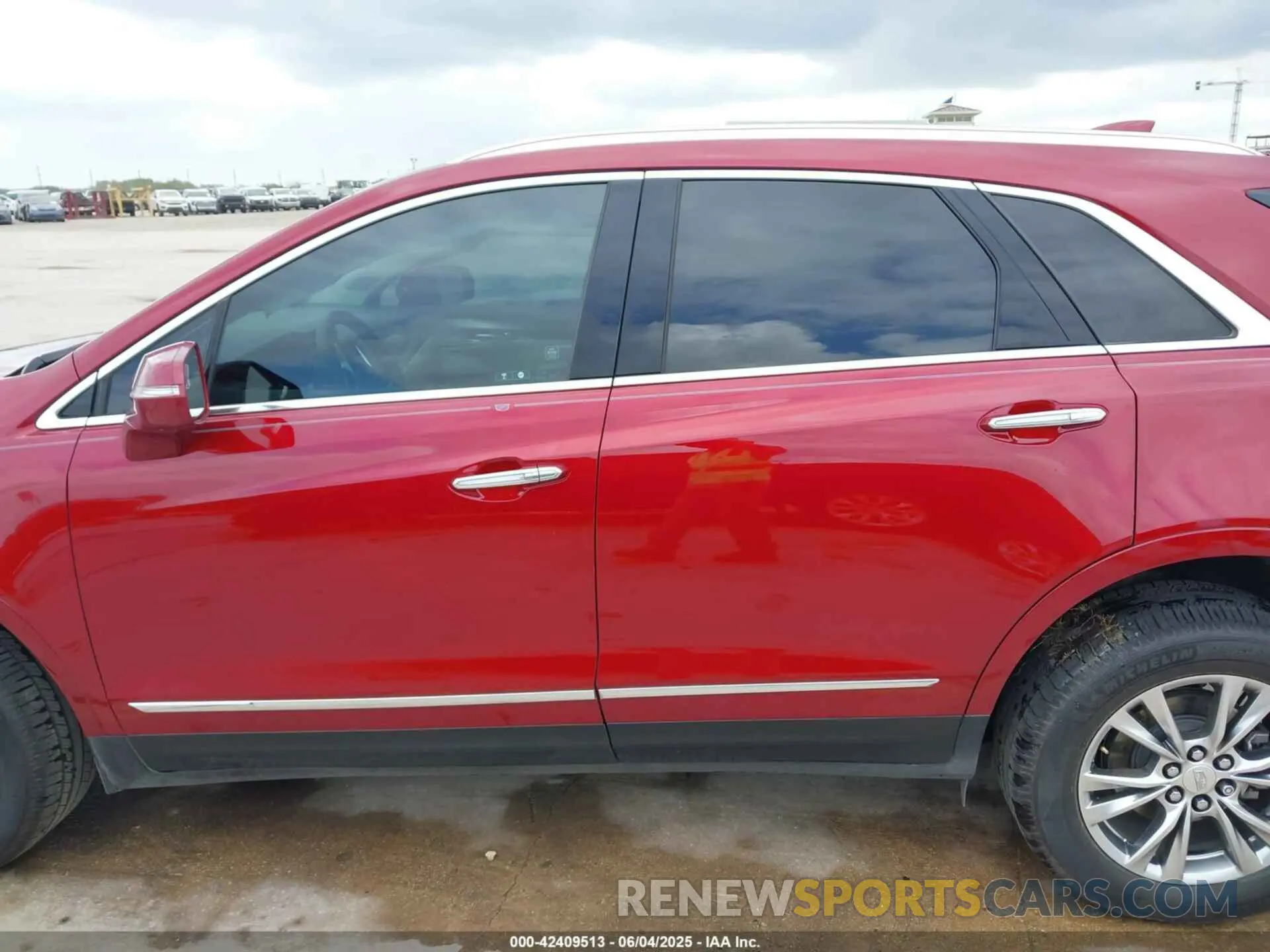 14 Photograph of a damaged car 1GYKNCRS8LZ228516 CADILLAC XT5 2020