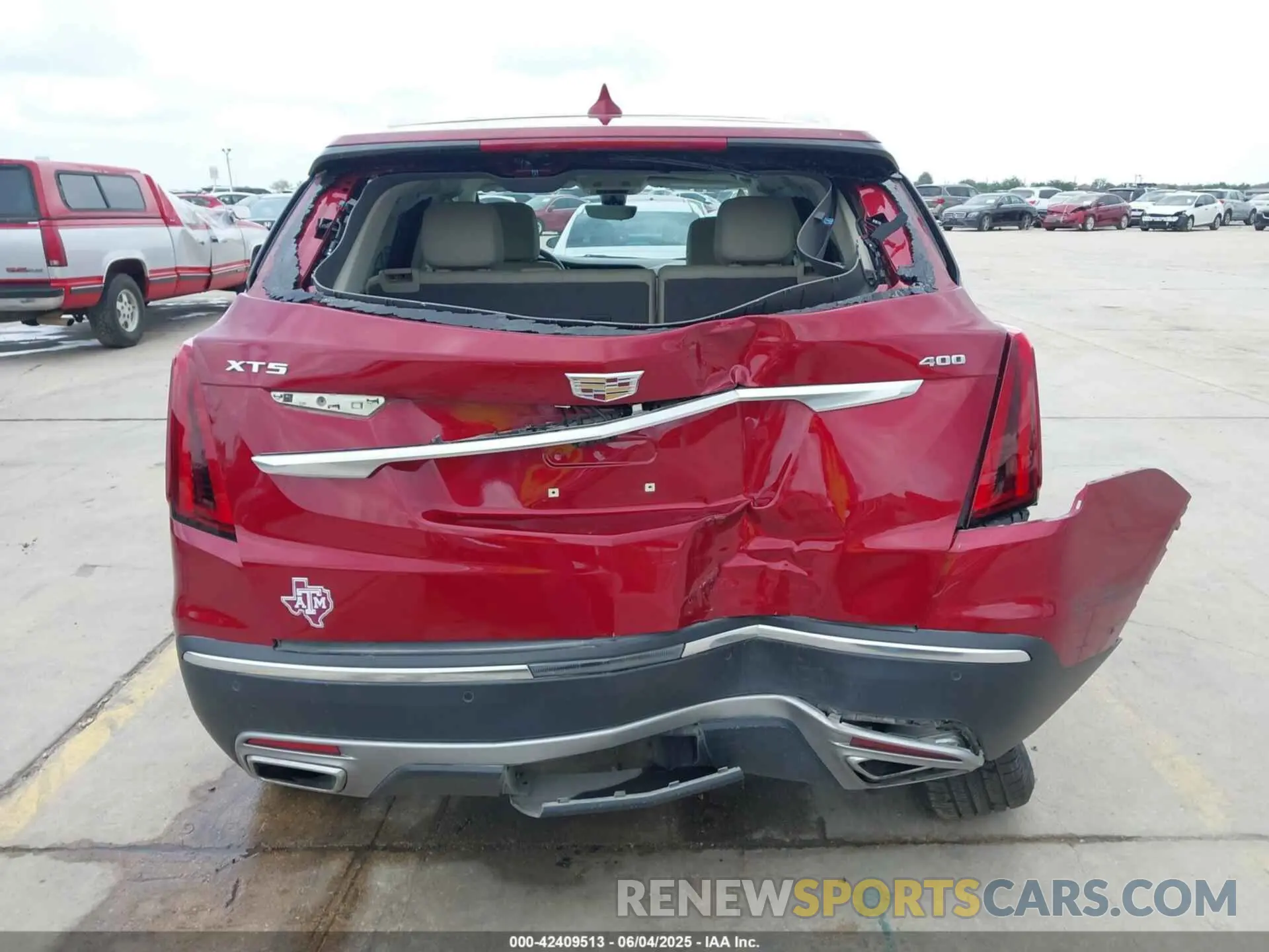 16 Photograph of a damaged car 1GYKNCRS8LZ228516 CADILLAC XT5 2020
