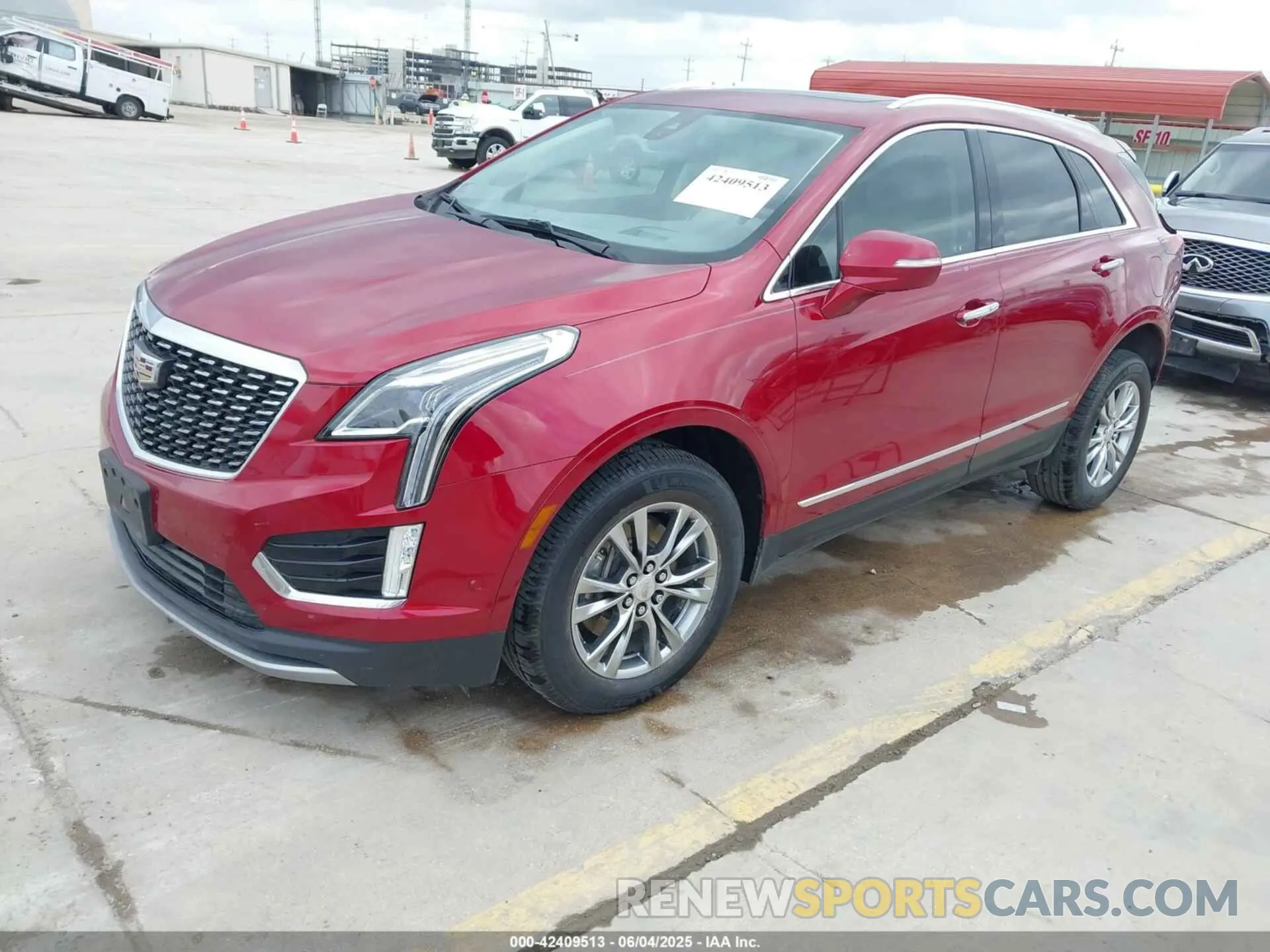 2 Photograph of a damaged car 1GYKNCRS8LZ228516 CADILLAC XT5 2020