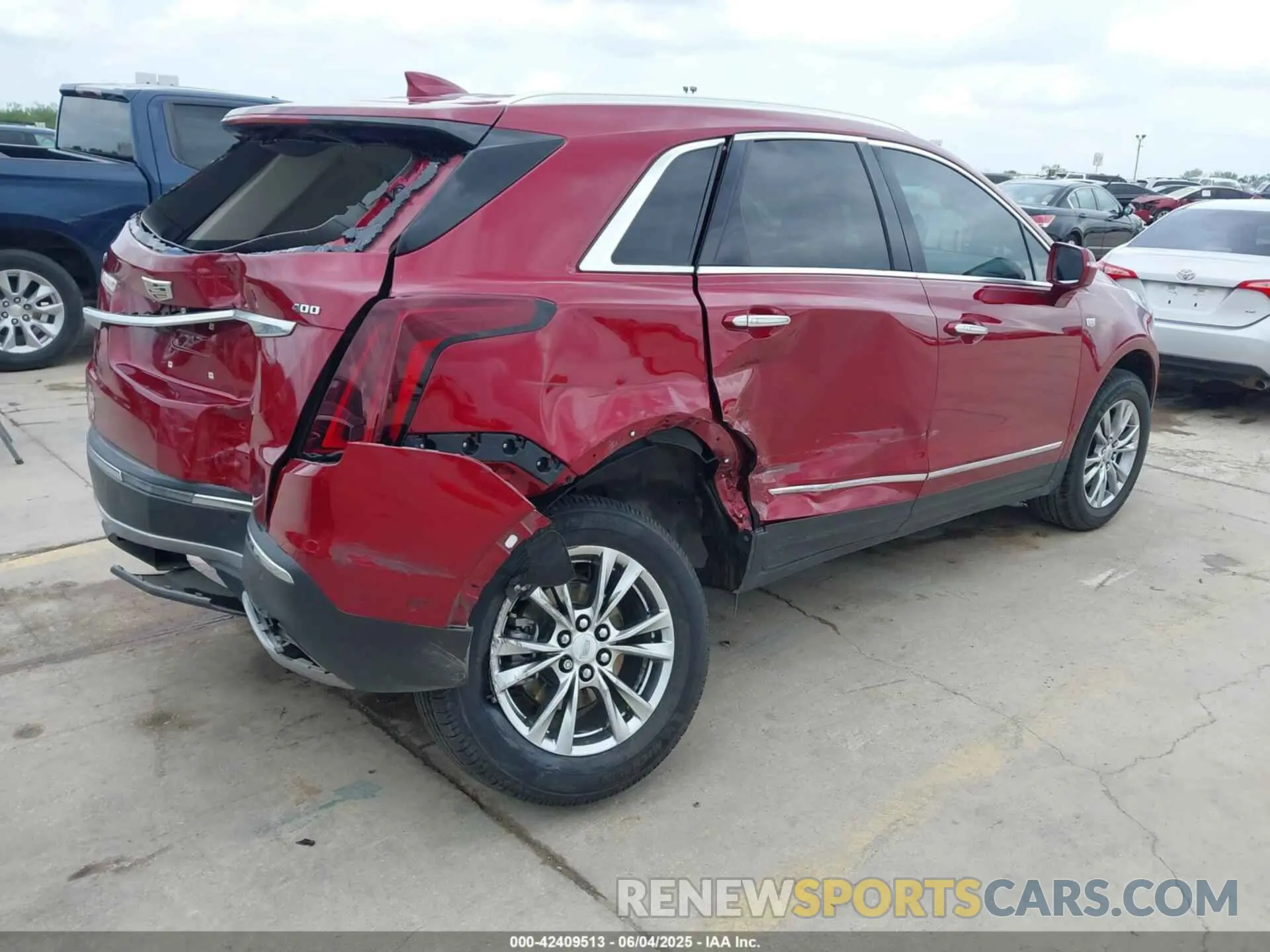 4 Photograph of a damaged car 1GYKNCRS8LZ228516 CADILLAC XT5 2020