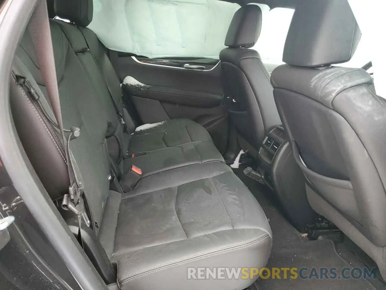 11 Photograph of a damaged car 1GYKNDR49LZ188289 CADILLAC XT5 2020