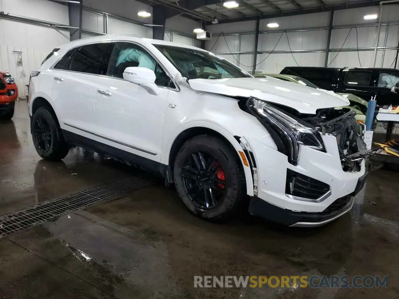 4 Photograph of a damaged car 1GYKNDRS0LZ156510 CADILLAC XT5 2020