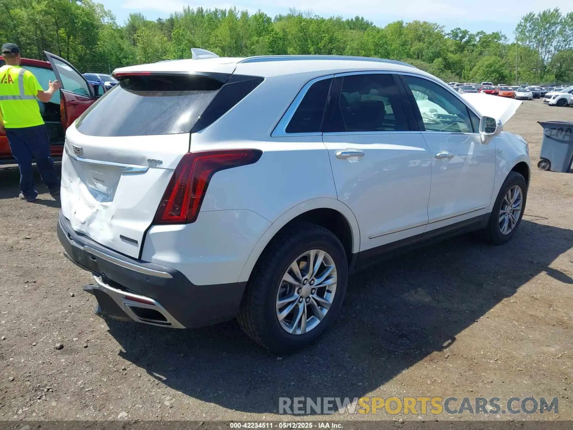 4 Photograph of a damaged car 1GYKNDRS0LZ212137 CADILLAC XT5 2020