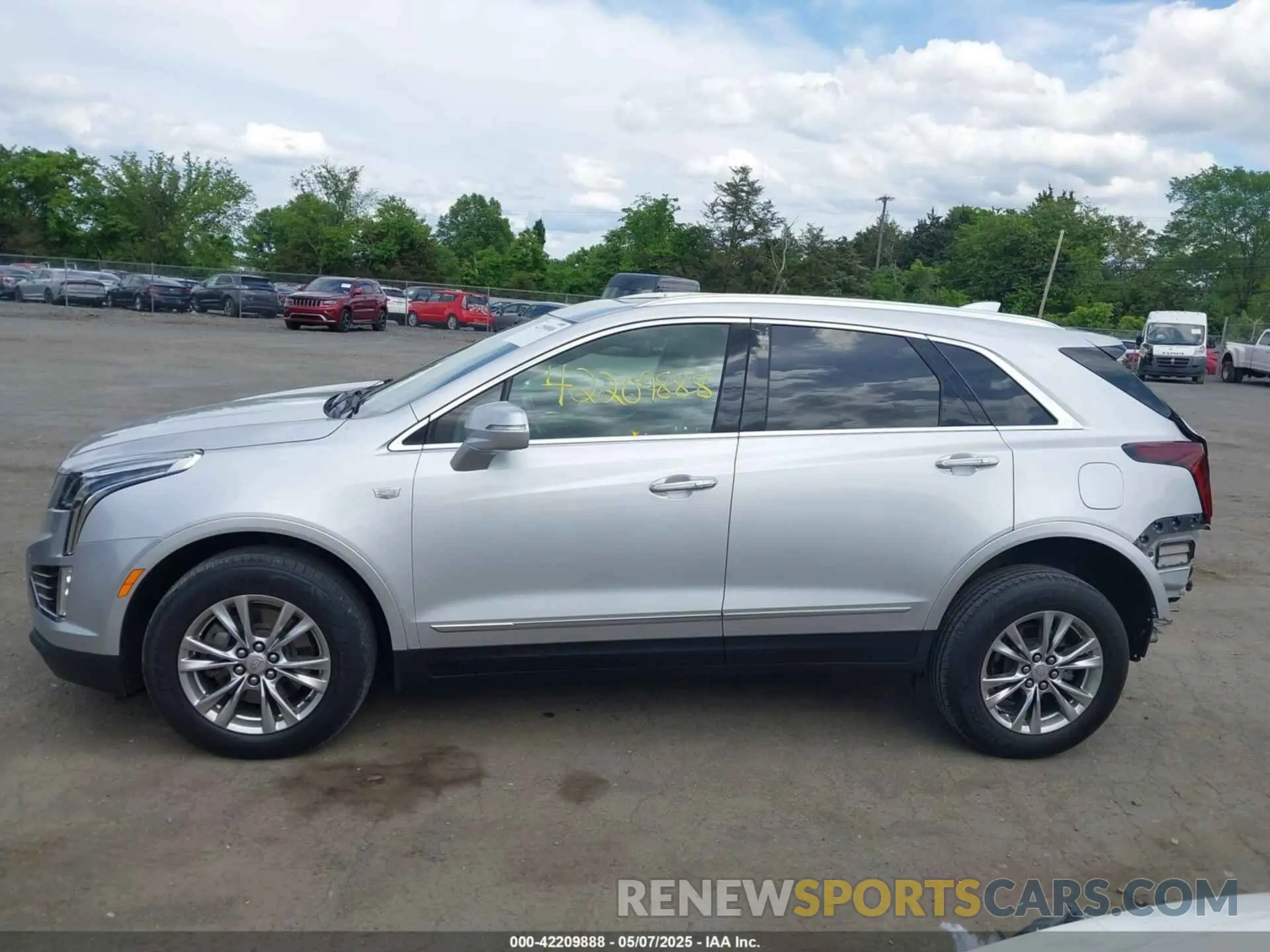 14 Photograph of a damaged car 1GYKNDRS2LZ180789 CADILLAC XT5 2020