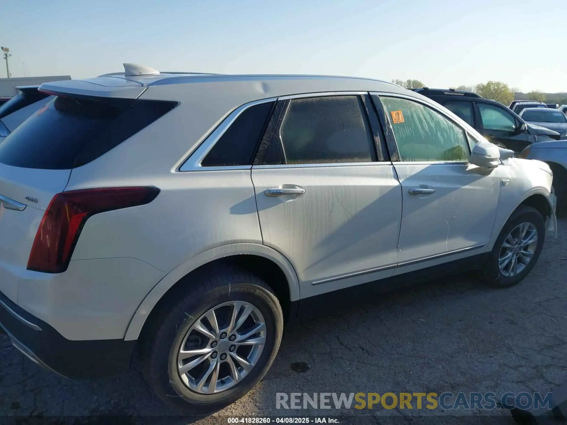 13 Photograph of a damaged car 1GYKNDRS2LZ213595 CADILLAC XT5 2020