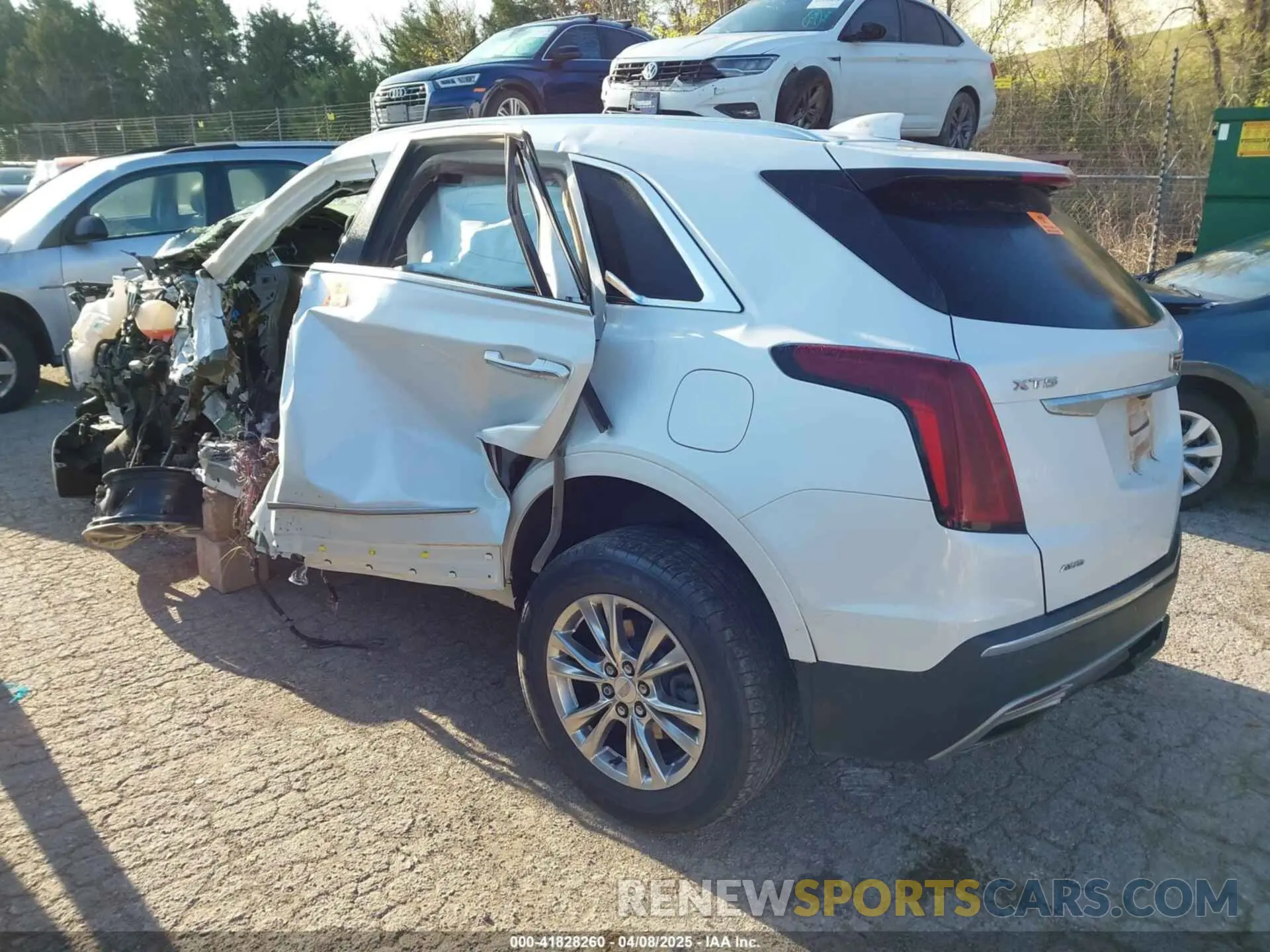 3 Photograph of a damaged car 1GYKNDRS2LZ213595 CADILLAC XT5 2020