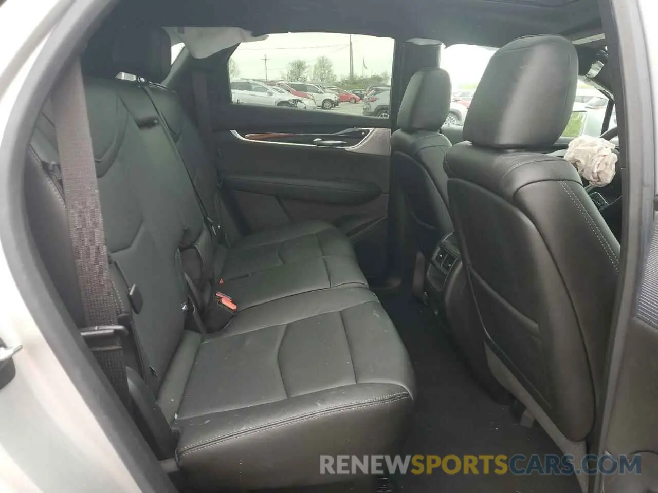 11 Photograph of a damaged car 1GYKNDRS4LZ143663 CADILLAC XT5 2020