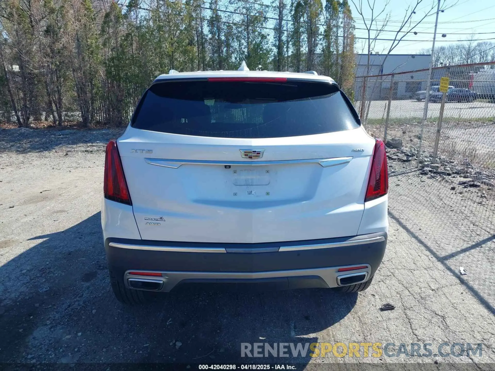 16 Photograph of a damaged car 1GYKNDRS7LZ113038 CADILLAC XT5 2020