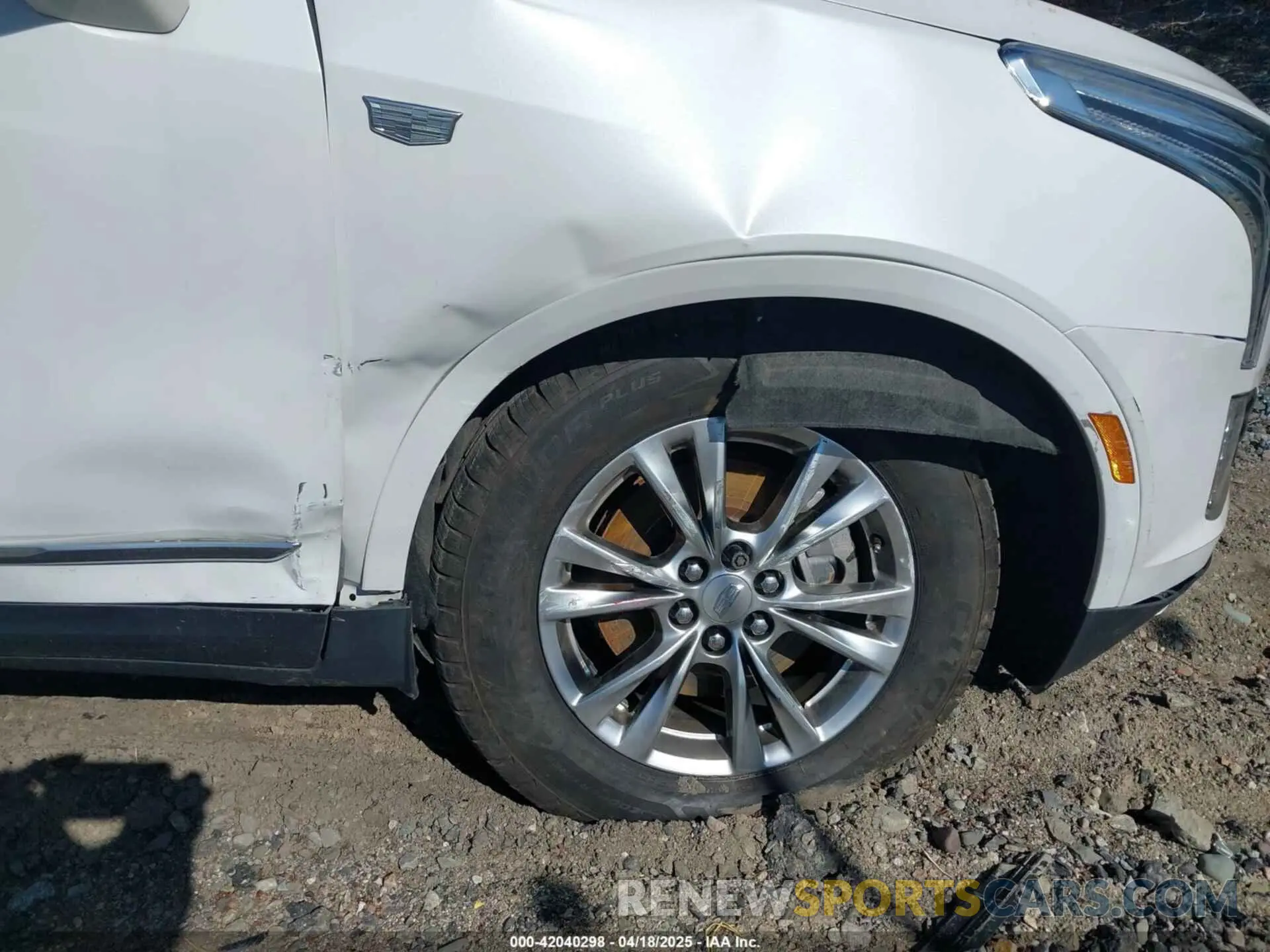 6 Photograph of a damaged car 1GYKNDRS7LZ113038 CADILLAC XT5 2020