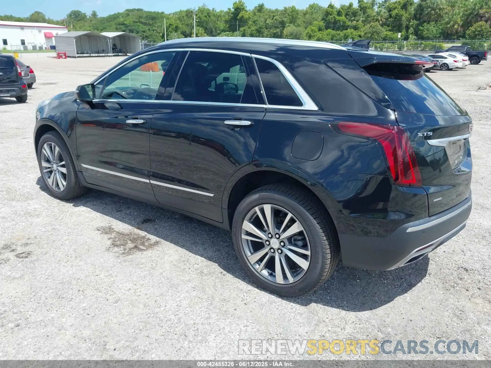 3 Photograph of a damaged car 1GYKNDRS9LZ152374 CADILLAC XT5 2020
