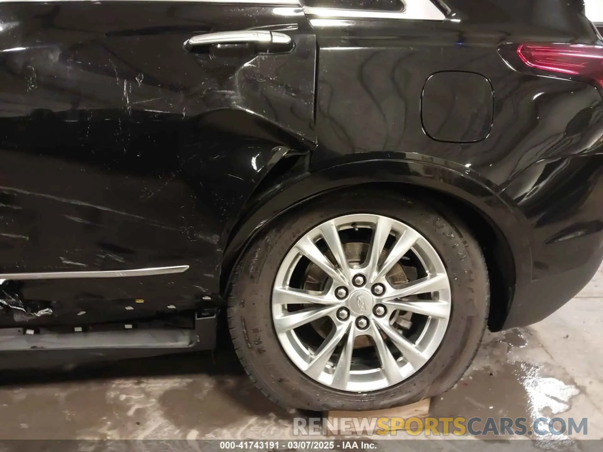 12 Photograph of a damaged car 1GYKNDRS9LZ197122 CADILLAC XT5 2020