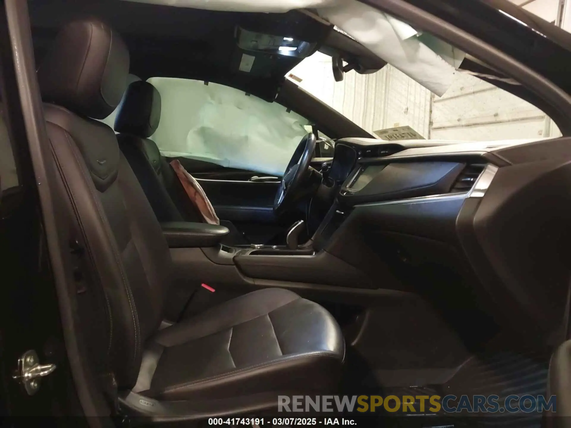 5 Photograph of a damaged car 1GYKNDRS9LZ197122 CADILLAC XT5 2020