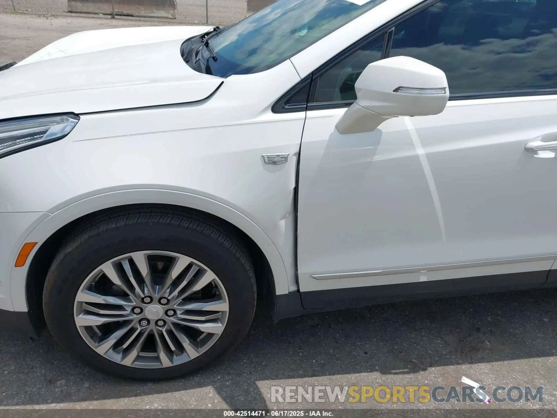 19 Фотография поврежденного автомобиля 1GYKNGRS4LZ192699 CADILLAC XT5 2020