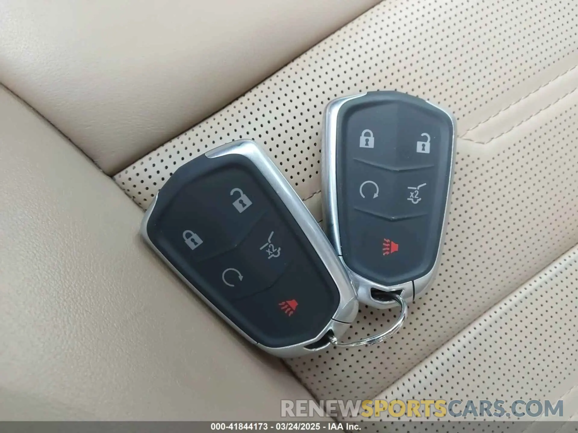 11 Фотография поврежденного автомобиля 1GYKNHRS5LZ238370 CADILLAC XT5 2020