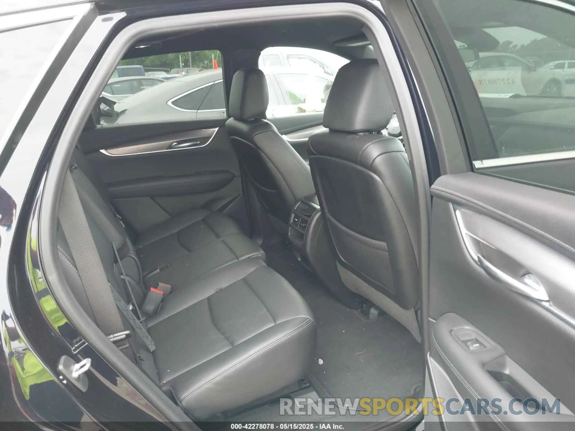 8 Фотография поврежденного автомобиля 1GYKNAR42MZ131870 CADILLAC XT5 2021