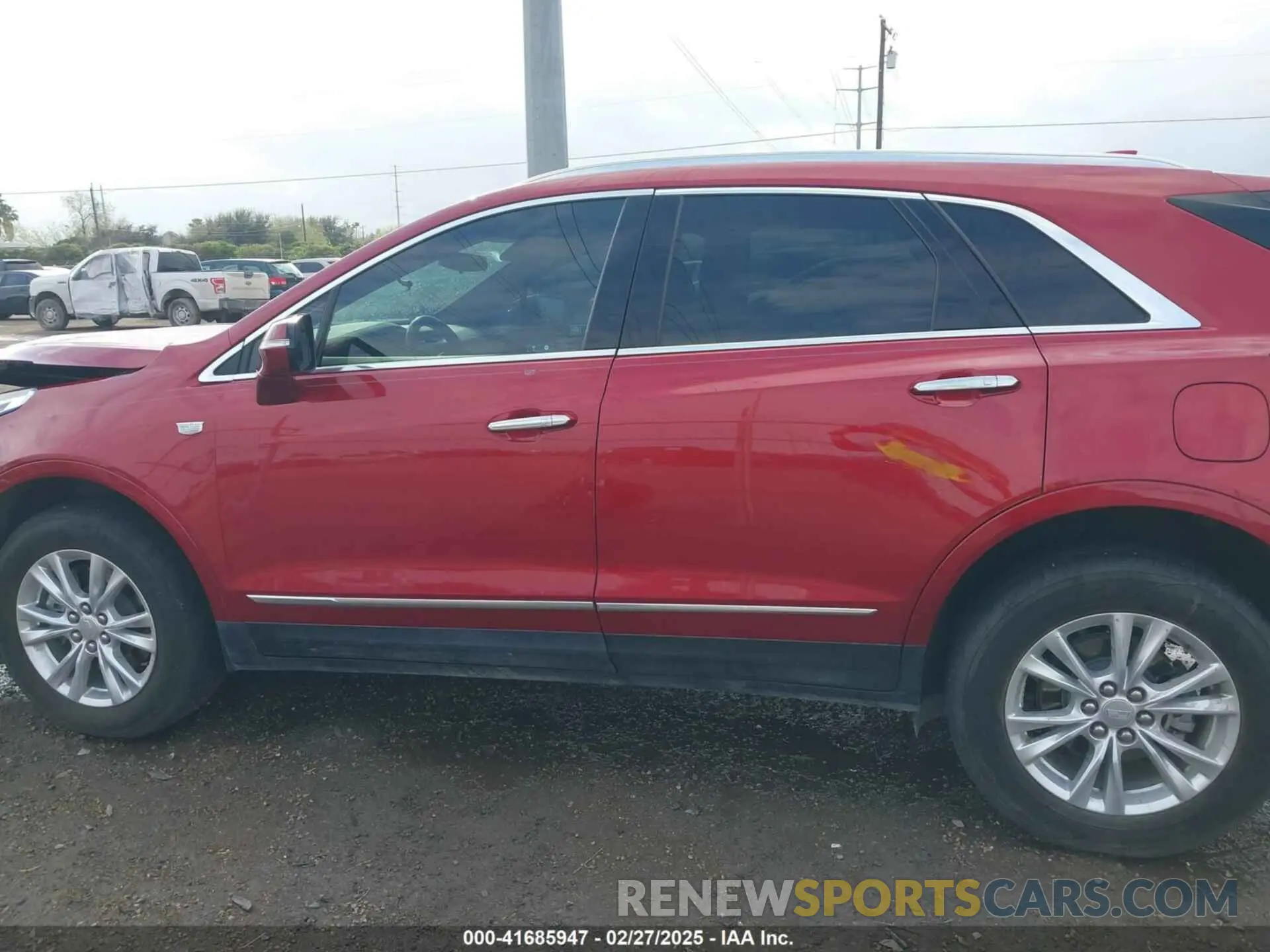 15 Photograph of a damaged car 1GYKNAR45MZ125383 CADILLAC XT5 2021