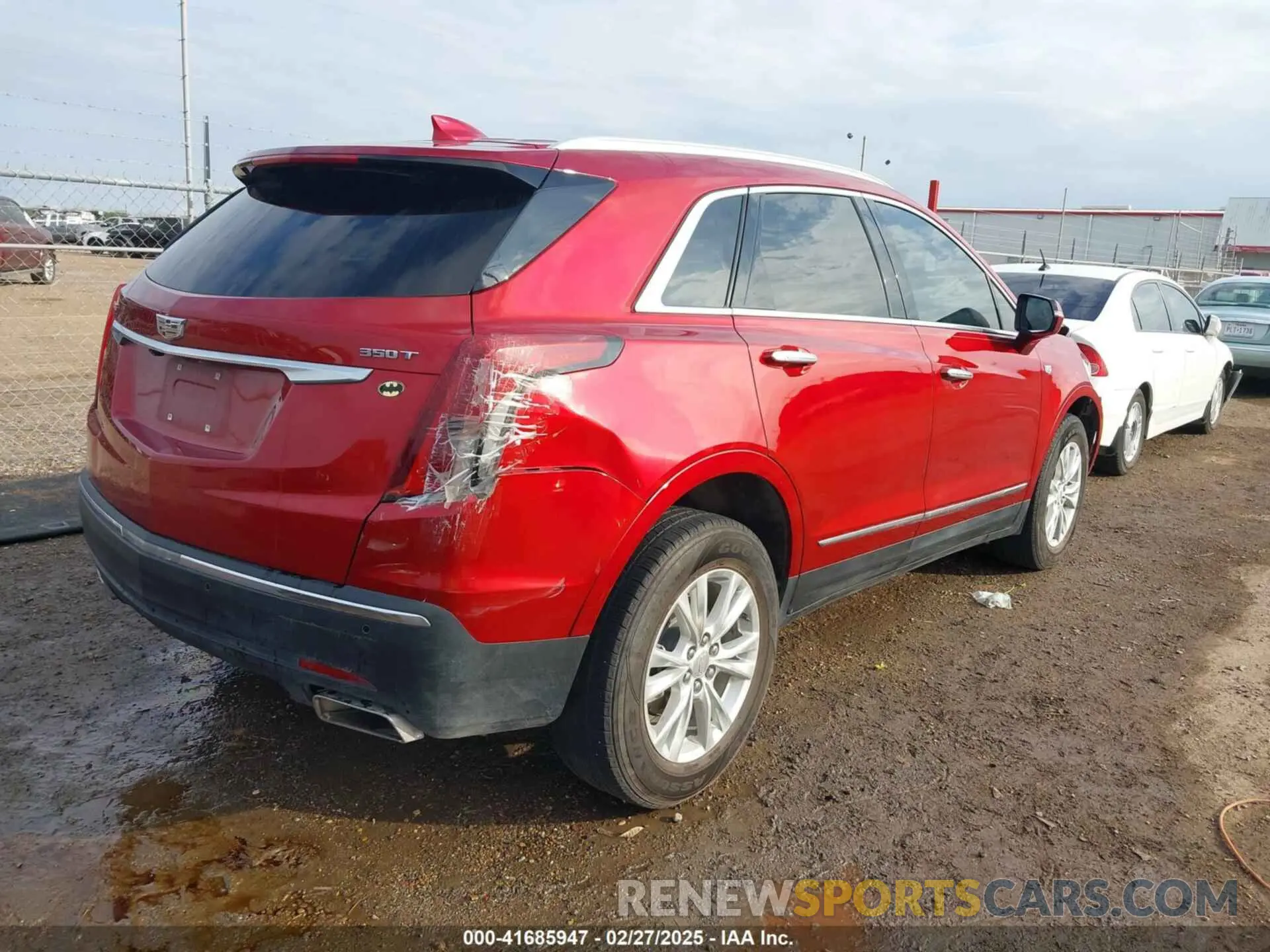 4 Photograph of a damaged car 1GYKNAR45MZ125383 CADILLAC XT5 2021