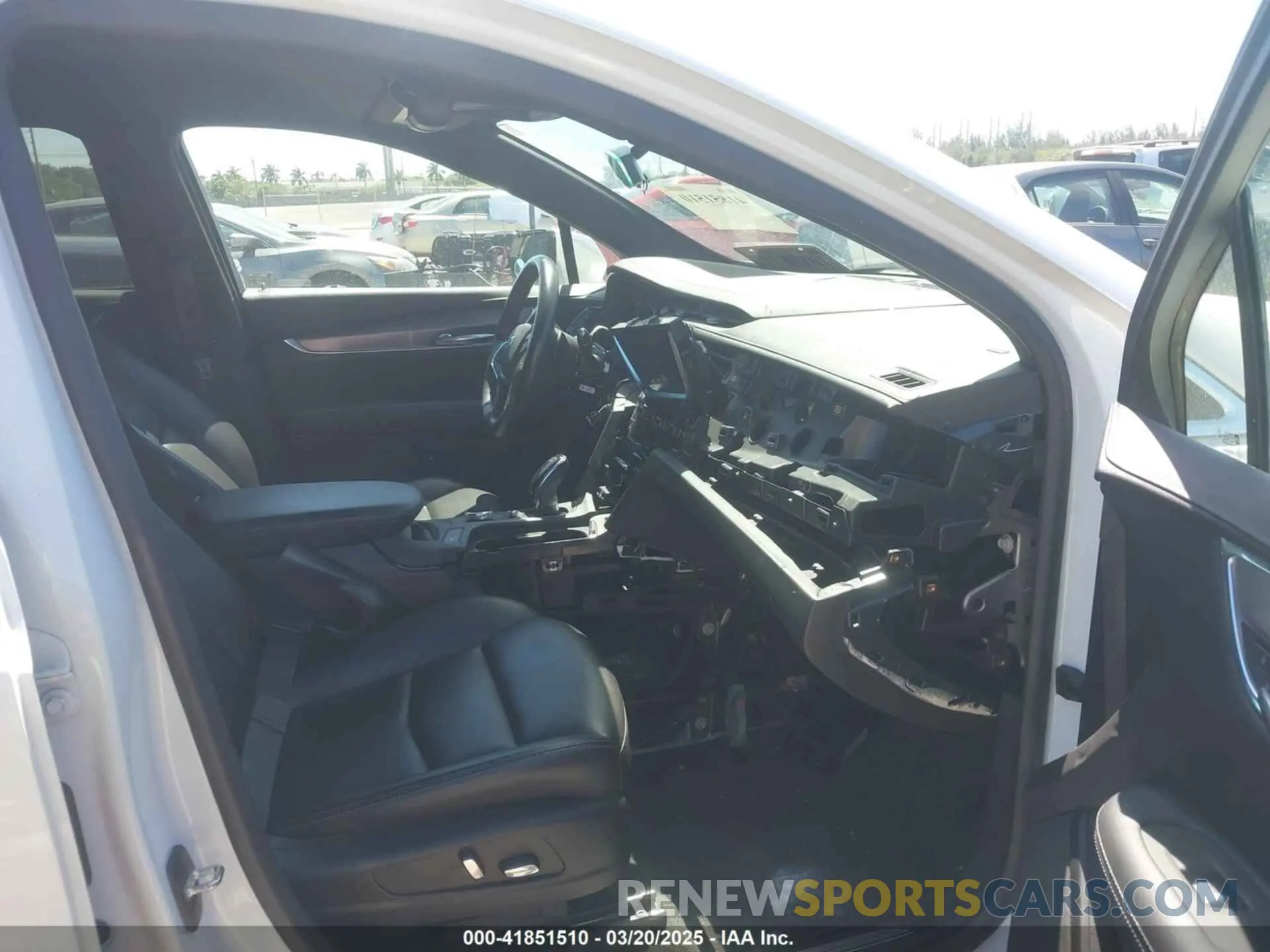 5 Photograph of a damaged car 1GYKNAR48MZ149757 CADILLAC XT5 2021