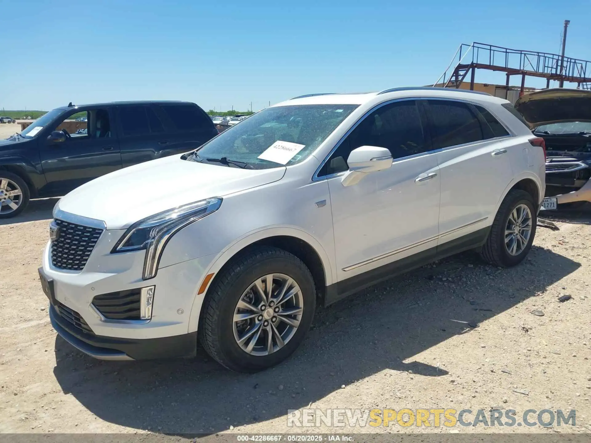 2 Photograph of a damaged car 1GYKNCRS1MZ129036 CADILLAC XT5 2021