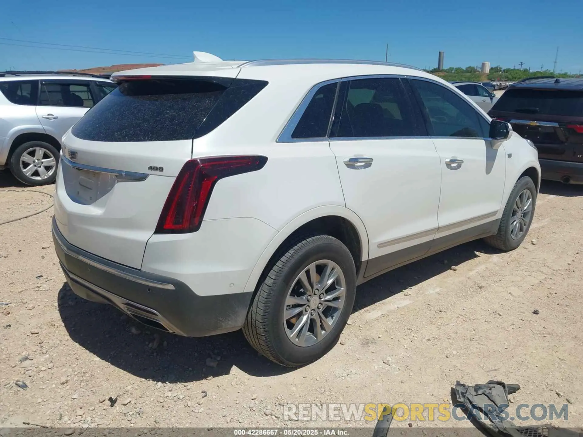 4 Photograph of a damaged car 1GYKNCRS1MZ129036 CADILLAC XT5 2021